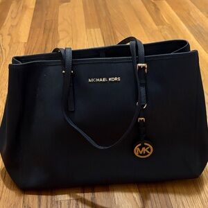 Michael Kors Dark Blue Jet Set Tote
